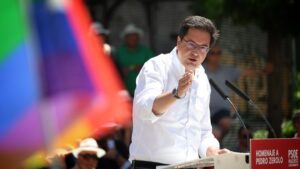 Óscar López contrasta el discurso de odio de la derecha con el legado de Pedro Zerolo