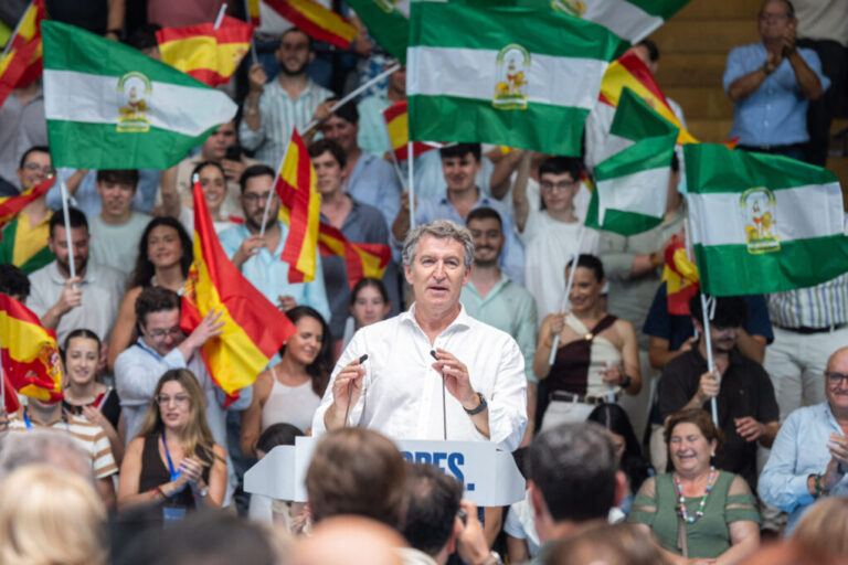 Feijóo reclama elecciones y acusa al Gobierno de Sánchez de “convertir España en un vertedero”