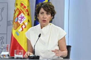 La ministra de Inclusión, Seguridad Social y Migraciones, Elma Saiz, en una fotografía de archivo. (Pool Moncloa)