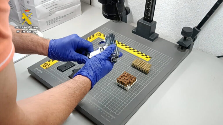 La Guardia Civil detiene a tres implicados en un tiroteo con heridos graves en Pilar de la Horadada