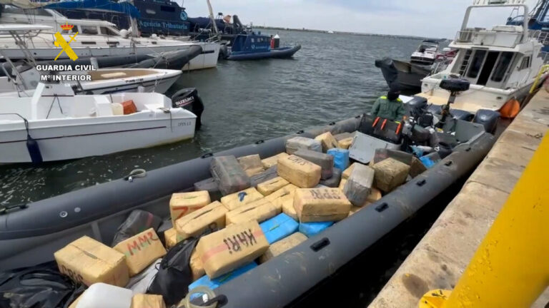 Nuevo golpe al narcotráfico en Huelva: 5.000 kilos de hachís y dos embarcaciones de alta velocidad incautadas