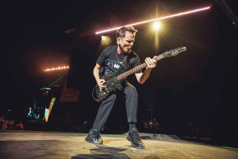 El Mad Cool 2025 despega con Muse, Iggy Pop y Weezer como protagonistas del primer día