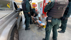 Desmantelan una narcogasolinera flotante que abastecía a narcolanchas en alta mar desde Cádiz