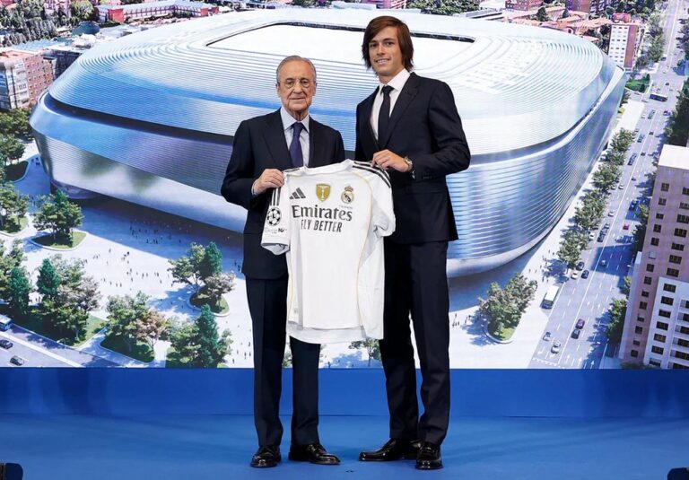 Álvaro Carreras vuelve al Real Madrid como nuevo fichaje para reforzar la defensa