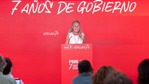La portavoz del PSOE acusa a Feijóo de liderar un PP involucionado y mimetizado con Vox