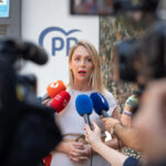 El PP acusa a Sánchez de ceder ante los independentistas y debilitar a España