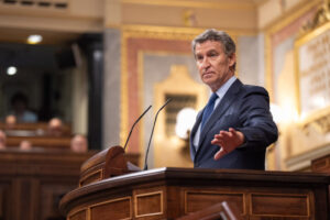 Feijóo acusa a Sánchez de ceder información sensible a Huawei y exige explicaciones sobre vínculos con Zapatero y lobbies afines al PSOE