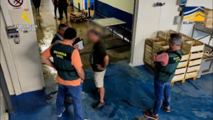 Desmantelado en Huelva un grupo criminal con 7 toneladas de almeja japonesa ilegal procedente de Portugal