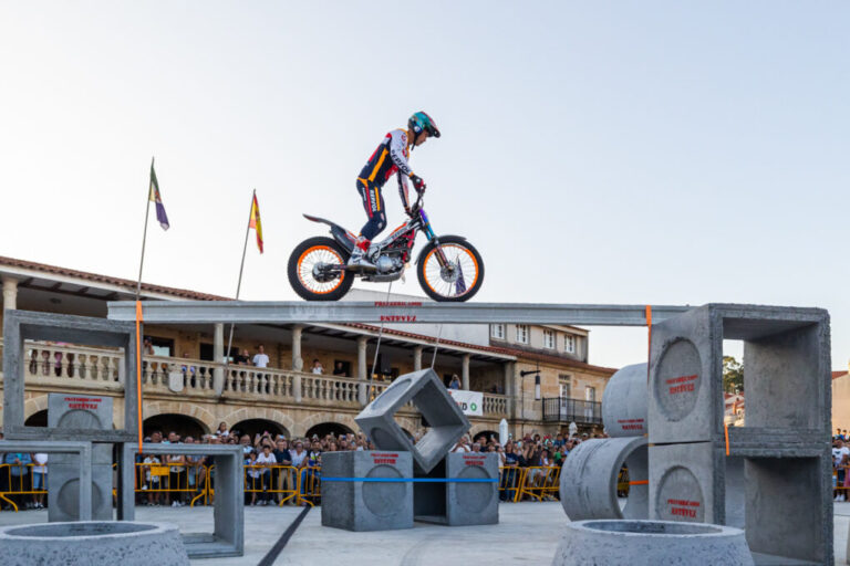 Gabriel Marcelli hace historia en O Rosal con una exhibición de trial que reunió a miles de personas