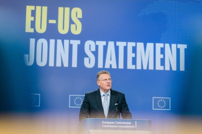 La Unión Europea y Estados Unidos sellan un acuerdo para impulsar el comercio transatlántico