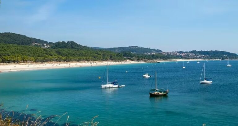 Los 10 destinos imprescindibles para navegar en España