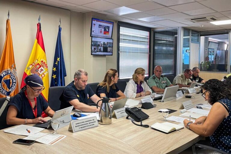 Interior organiza el despliegue de recursos estatales en comunidades afectadas por incendios