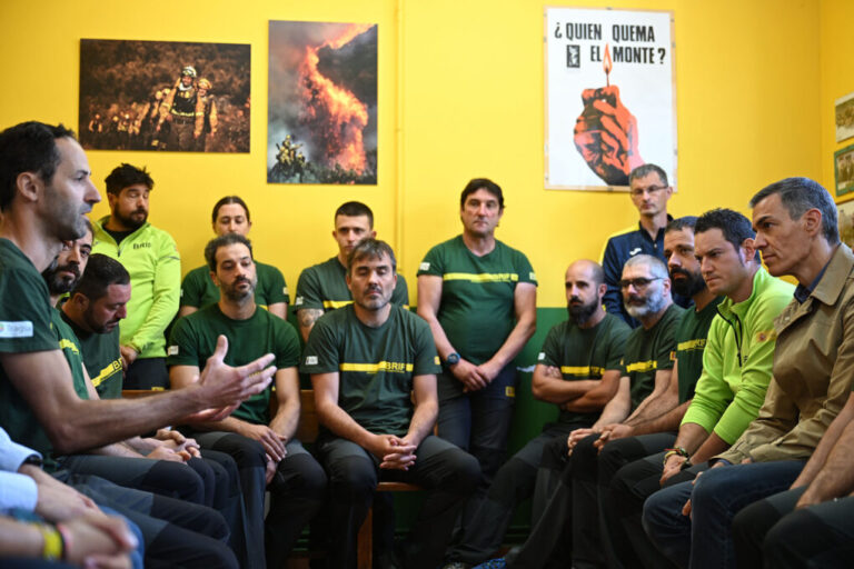 El presidente del Gobierno reconoce el esfuerzo de las brigadas forestales y reclama consenso político ante los incendios