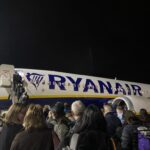 Ryanair reduce su presencia en España: cierres en Galicia y Canarias y fuertes recortes en aeropuertos regionales