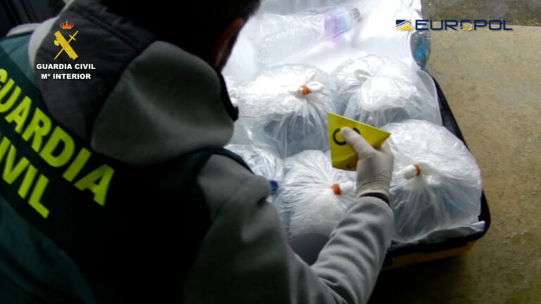 España encabeza con EUROPOL la lucha global contra el contrabando de anguila europea