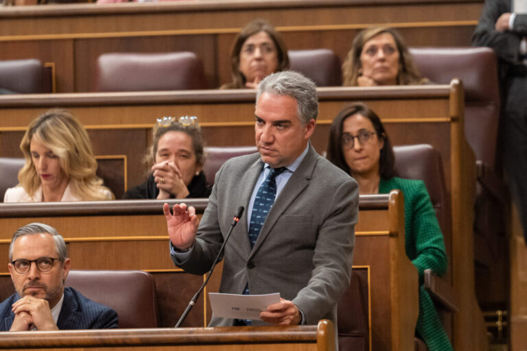 El PP presenta en el Congreso su plan de inmigración basado en la legalidad y la integración: “Frente al caos del sanchismo”