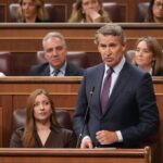 Feijóo acusa a Sánchez en el Congreso de vivir mejor a costa de los españoles: “Su Gobierno, sus asesores y los que iban en su coche son los únicos que ganan”