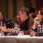Pedro Sánchez acusa al PP de “rendirse a la extrema derecha” y defiende que “los socialdemócratas no daremos ni un paso atrás”