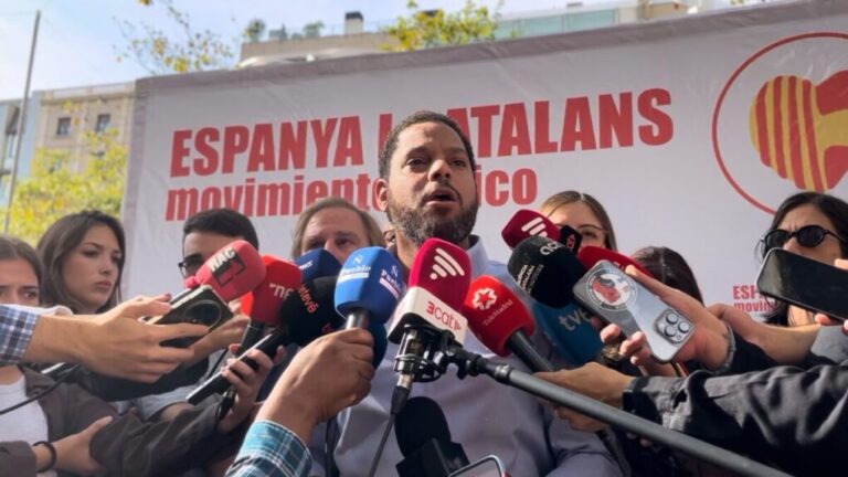 Ignacio Garriga carga contra Sánchez e Illa por “rendir Cataluña al separatismo y traicionar a España”