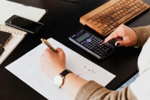 PACMA denuncia que el incremento en las cuotas de autónomos asfixia el emprendimiento y castiga al pequeño negocio