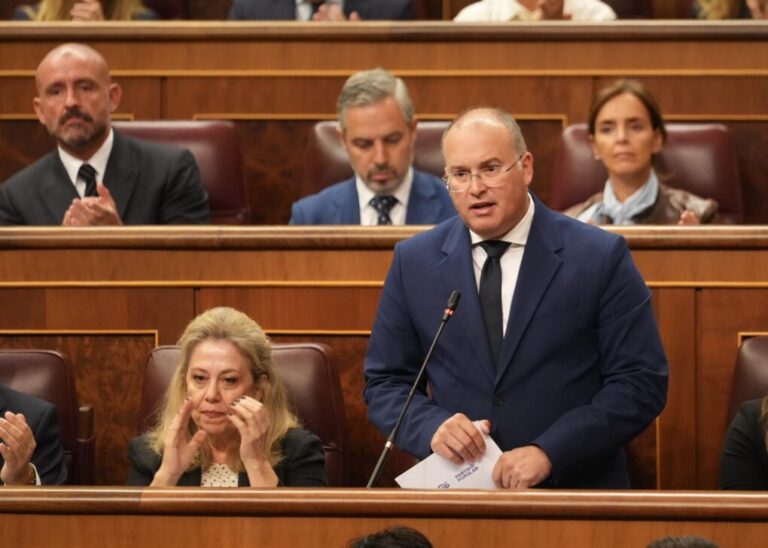 Tellado carga contra Montero en el Congreso: “Es la número dos de Sánchez y responsable de la corrupción del PSOE”