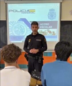 La Policía Nacional alerta sobre las secuelas del bullying con su nueva campaña #NoTeLoGuardes