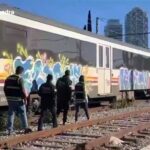 Policía y Mossos arrestan a 20 personas por grafitis y daños en transporte catalán