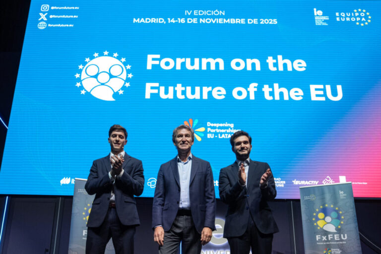 Feijóo reclama recuperar la influencia en Latinoamérica y acusa al Gobierno de “complacencia” con Venezuela