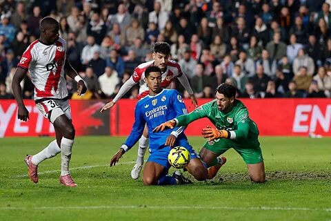 El Rayo frena al líder: primer empate del Real Madrid en un duelo intenso y con polémica arbitral