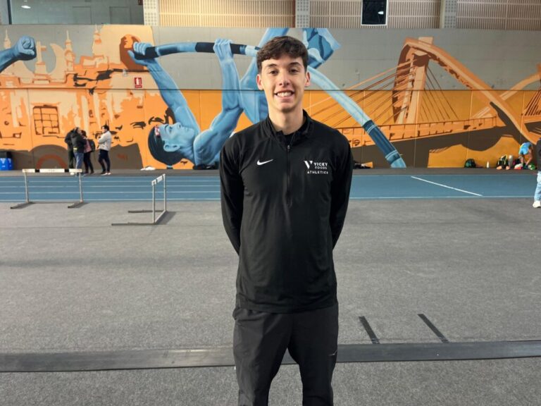 El atletismo español tiene nuevo referente: Álex Sierpes pulveriza el récord sub18 de 1.500