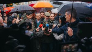 VOX promete “cambio de rumbo” en Extremadura y denuncia corrupción y abandono político