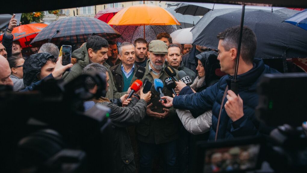 VOX promete “cambio de rumbo” en Extremadura y denuncia corrupción y abandono político