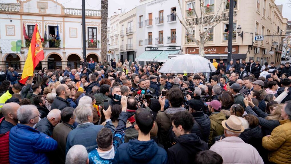 Abascal denuncia en Extremadura la “opacidad” del Gobierno y critica la gestión del PP y PSOE