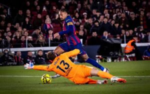 Raphinha, Olmo y Ferran devuelven la mejor versión de un Barça que somete al Atlético (3-1)