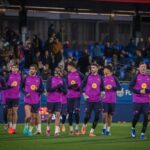 Flick reactiva al Barça con Araujo y Olmo en una sesión especial de puertas abiertas