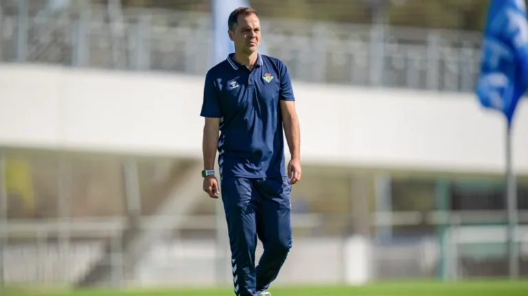 De la cantera al filial: Dani Fragoso dirigirá al Betis Deportivo hasta final de temporada