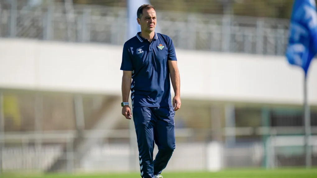 De la cantera al filial: Dani Fragoso dirigirá al Betis Deportivo hasta final de temporada