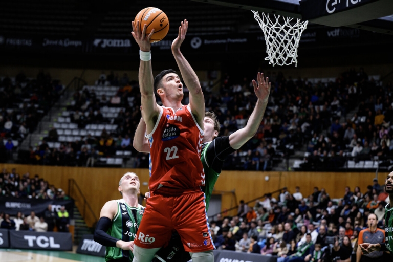 Sin puntería desde el perímetro, el Breogán se queda corto ante el Joventut