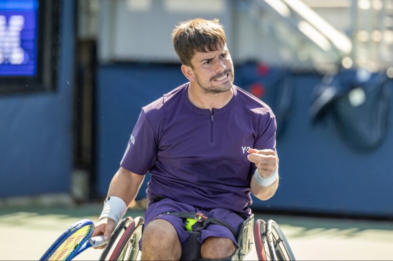 El vigués Martín de la Puente recupera la cima del tenis en silla tras otra temporada triunfal