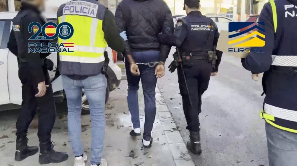 Operación Black Axe: 34 arrestos por estafas “Man in the Middle” y blanqueo de capitales