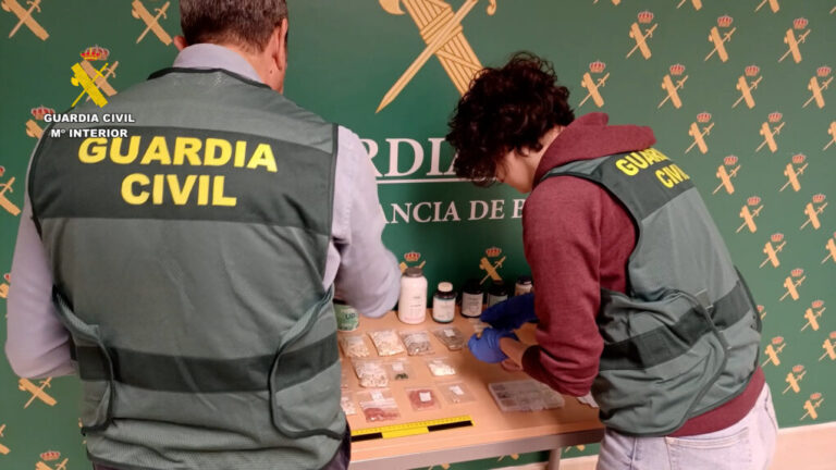 Recetas falsas, terapias inexistentes y 285.000 euros: así operaba la falsa doctora detenida en Burgos