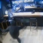 Un cliente frustró un atraco con machete en un salón de juegos de Águilas