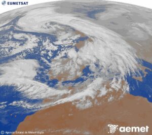 Temporal atlántico de alto impacto: rachas de más de 120 km/h, nevadas y fuerte oleaje