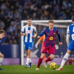 El Espanyol resiste hasta el final, pero el Barça sentencia el derbi en cinco minutos