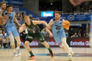 Gran triunfo del Río Breogán ante Unicaja en un duelo dominado de principio a fin
