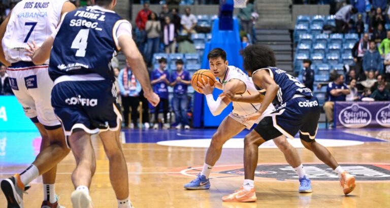 El Monbus Obradoiro controla de principio a fin y supera con claridad al Oviedo