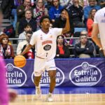 El Monbus Obradoiro resiste, remonta y arrolla en la prórroga al Hestia Menorca