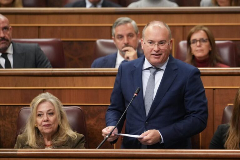 Miguel Tellado estalla contra Interior por mantener en su puesto al jefe operativo de la Policía Nacional