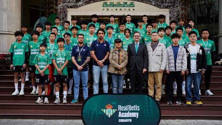 El modelo formativo del Betis conquista Asia: nueva academia en China con objetivo de 1.000 inscritos