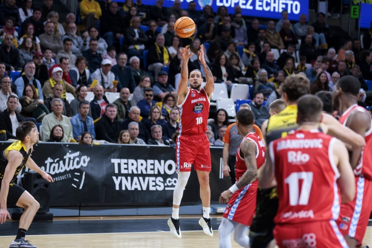 El acierto final condena al Río Breogán en Tenerife pese a su gran esfuerzo